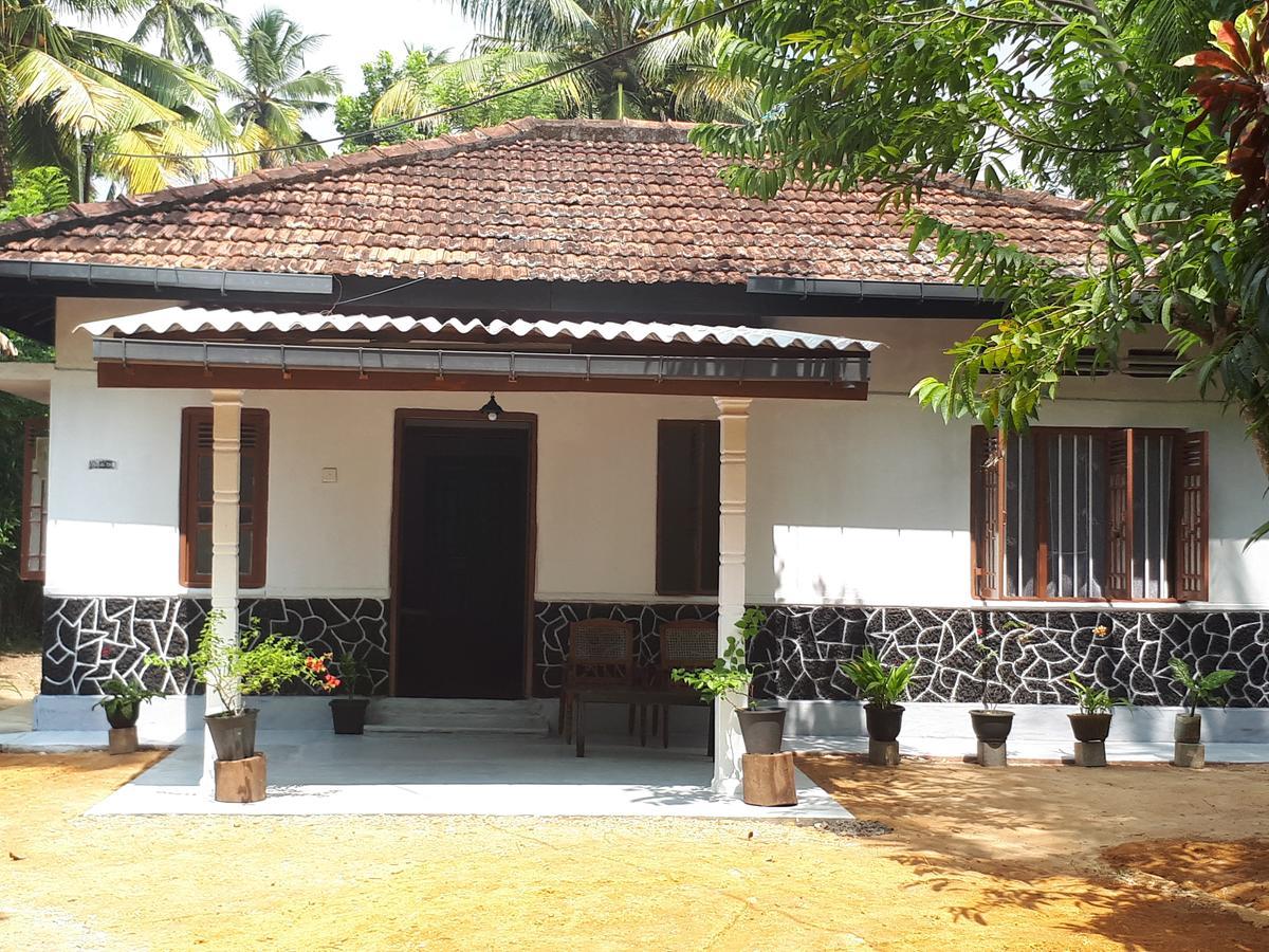 New Sam Tourist Inn Weligama Ngoại thất bức ảnh