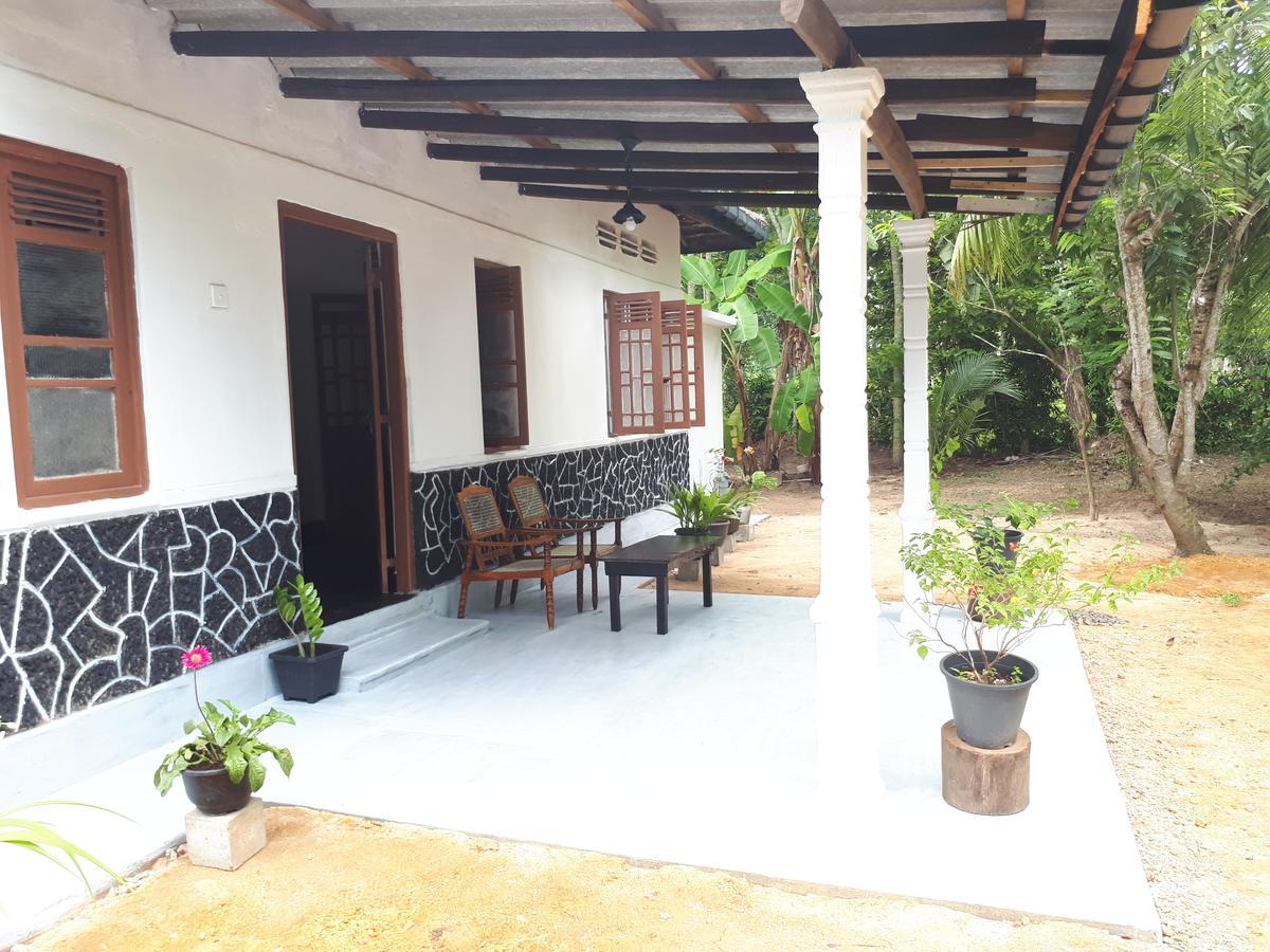 New Sam Tourist Inn Weligama Ngoại thất bức ảnh
