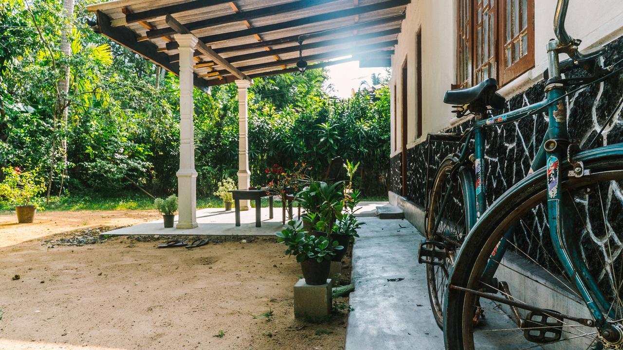 New Sam Tourist Inn Weligama Ngoại thất bức ảnh