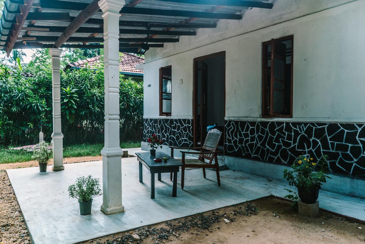New Sam Tourist Inn Weligama Ngoại thất bức ảnh