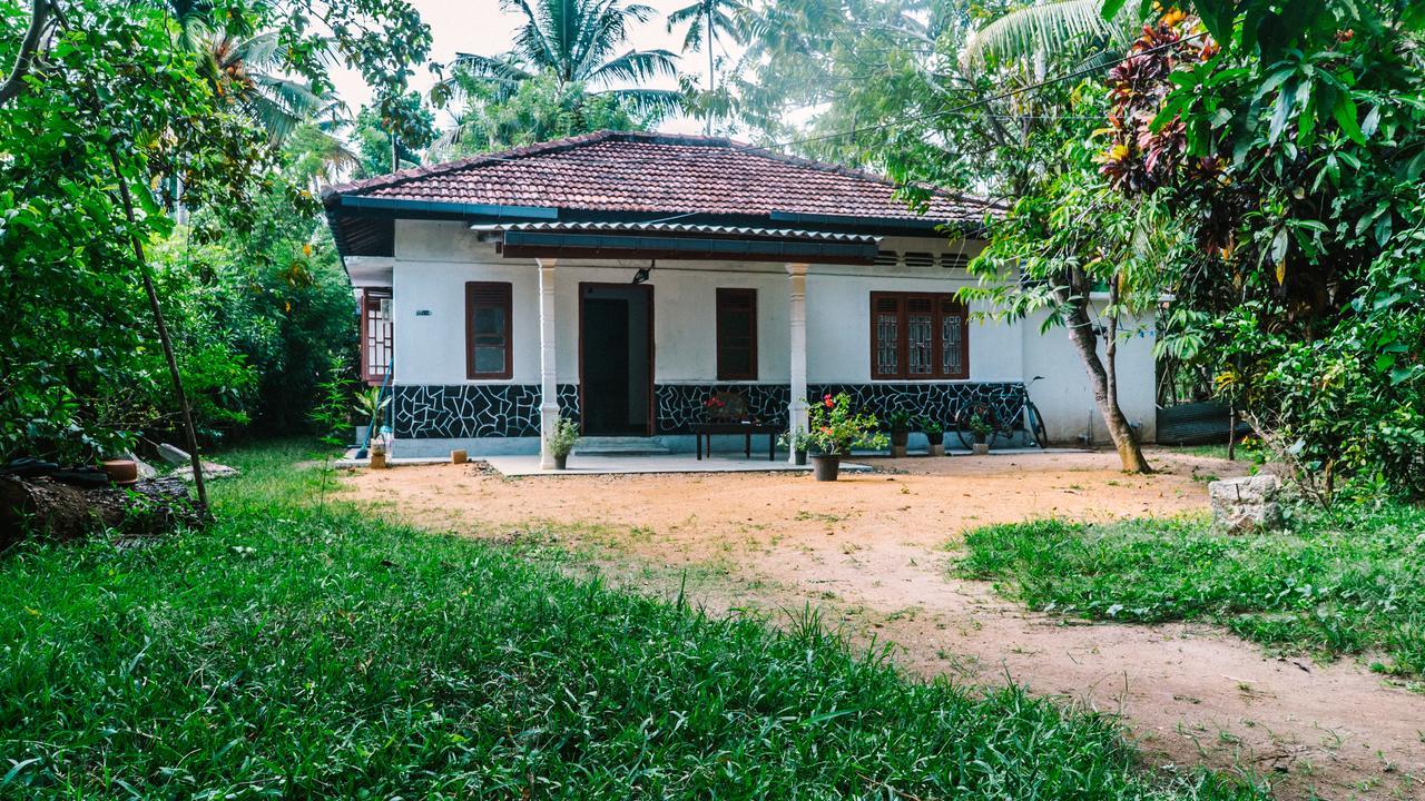 New Sam Tourist Inn Weligama Ngoại thất bức ảnh