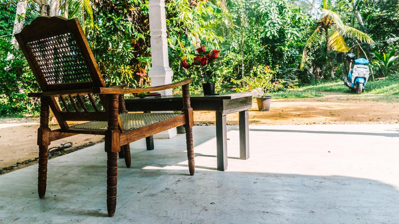 New Sam Tourist Inn Weligama Ngoại thất bức ảnh