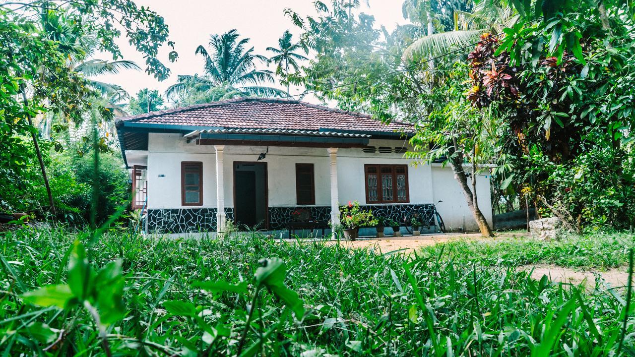 New Sam Tourist Inn Weligama Ngoại thất bức ảnh